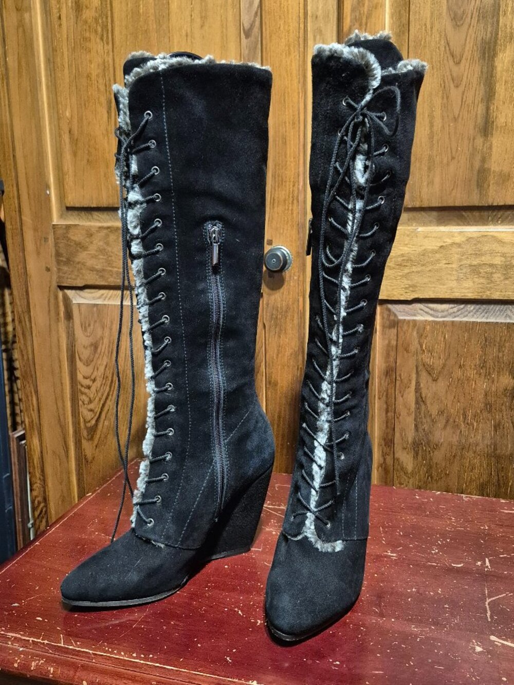 Classy suede winter boots